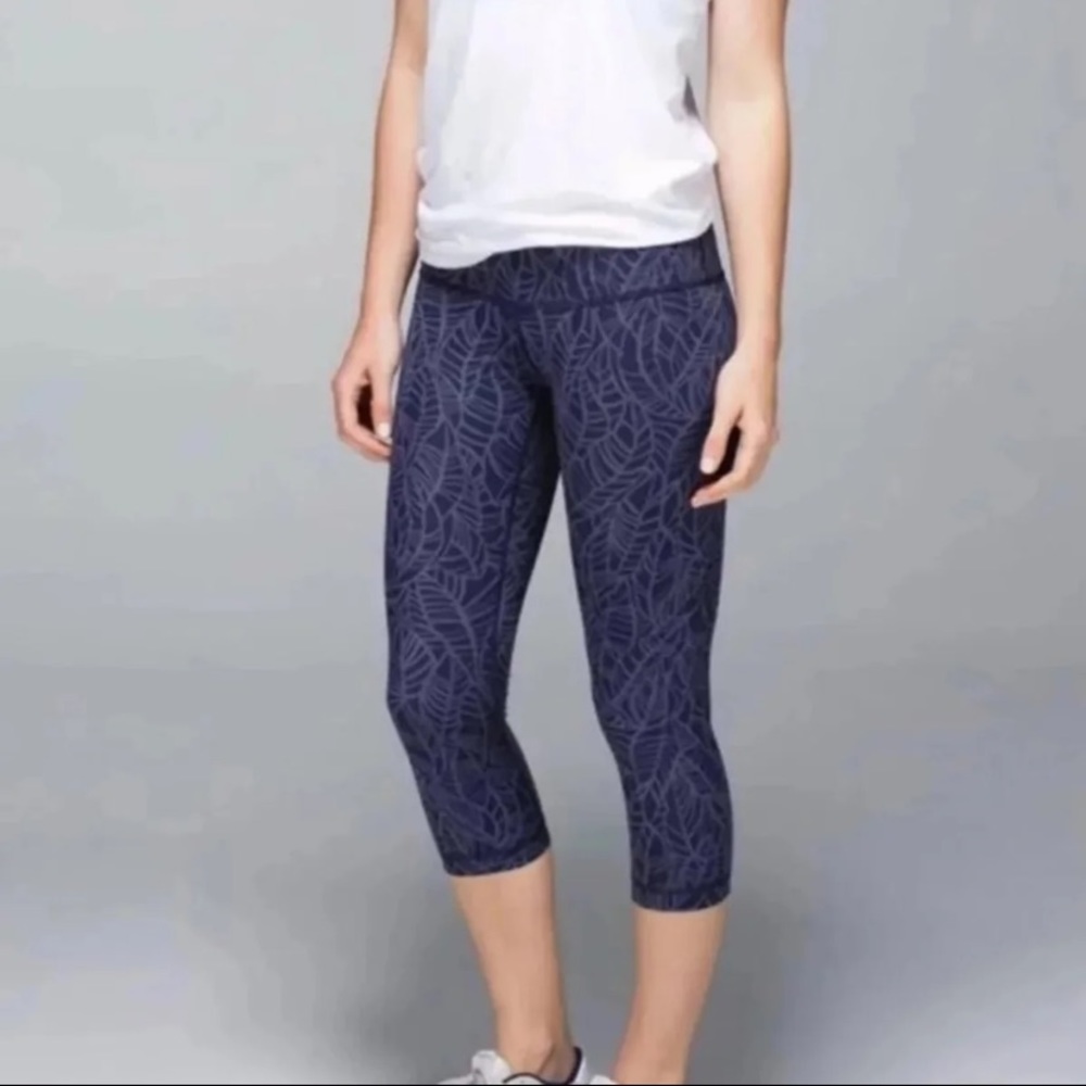 Lululemon wunder under banana leaf print leggings